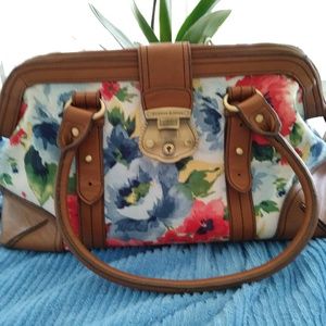 Etienne Aigner really sweet bag in a floral design